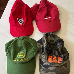 Lot of Baseball Hats Red and Green Logo Baseball Caps